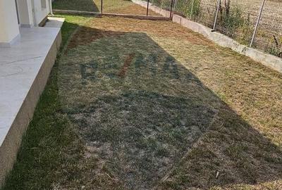 Casa / Vila cu 4 camere de vanzare - 1