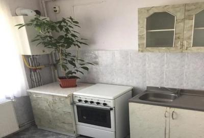 Garsonieră decomandată în Lipovei