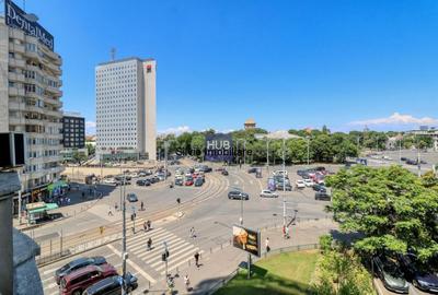 Birou langa Guvern - 8