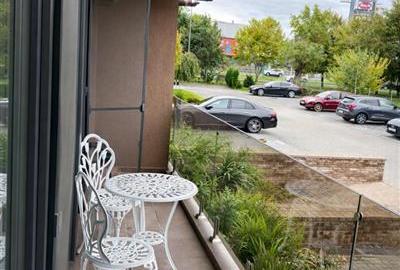 Apartament cu 2 camere decomandat în Tractorul - 2