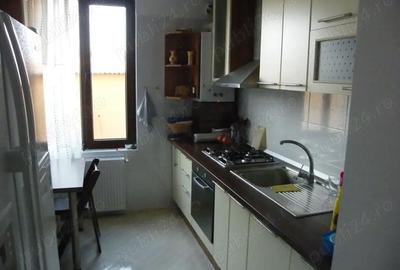Casă cu 4 camere cu Teren 140 Mp în Otopeni - 2