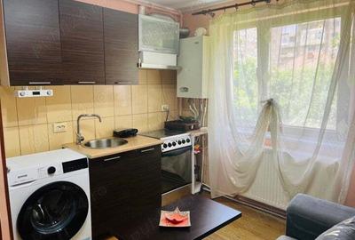 Garsoniera 2 camere de inchiriat etj 1 pret 220E fix - 2