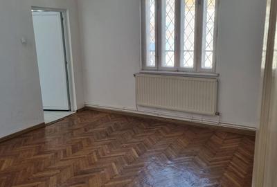 Casă cu 5 camere cu Teren 334 Mp în Calea București - 7