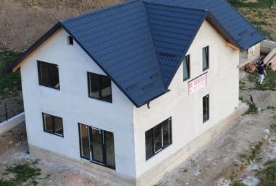 Casă cu 4 camere în Central - 3