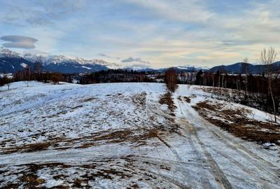 Teren cu priveliste deosebita /muntii Bucegi,in sat Pestera/Moeciu zona La Odai - 7
