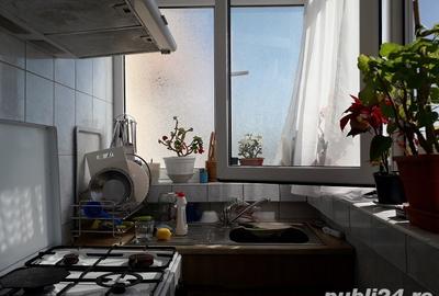 Apartament cu 3 camere decomandat în C5 - 10