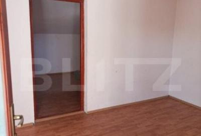 Casa de vanzare cu 5 camere - 1