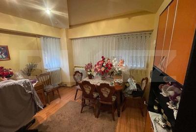 Apartament cu 4 camere decomandat în Micro 17 - 7