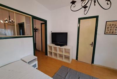 Garsonieră decomandată, mobilată în Universitate - 3