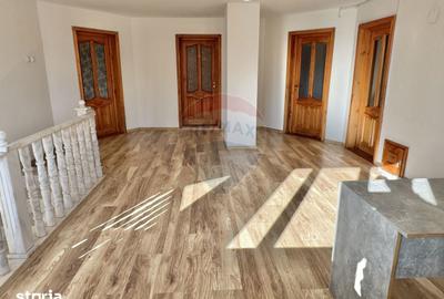Casă cu 6 camere decomandat cu Teren 1000 Mp în Iosia - 10