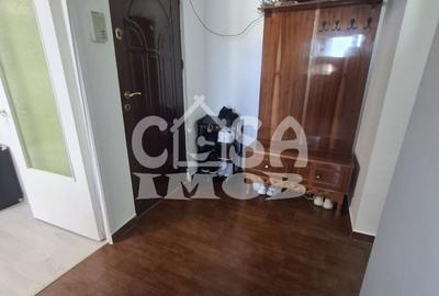 Apartament cu 3 camere în Micro 8 - 3