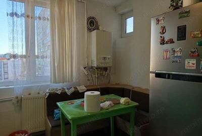 Apartament cu 4 camere decomandat în Progresul - 4