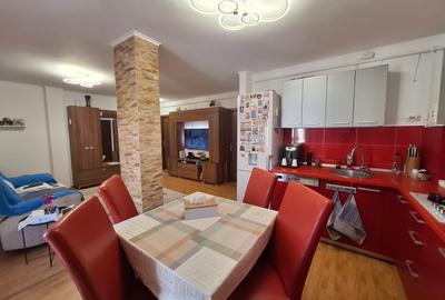 Apartament cu 3 camere semidecomandat, mobilat în Florești - 13