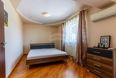 Casă cu 5 camere cu Garaj în Copăceni - 8