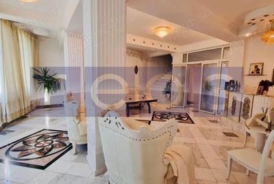 Casă individuală cu 13 camere cu Canalizare în Central - 1