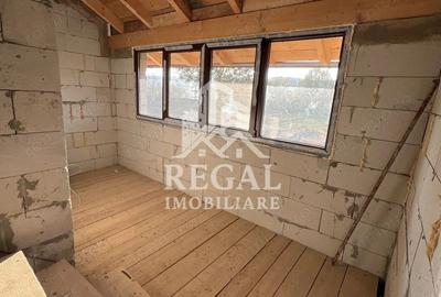 Casa spa?ioasa de vanzare in Ru?i pentru locuin?a sau investitie - 12