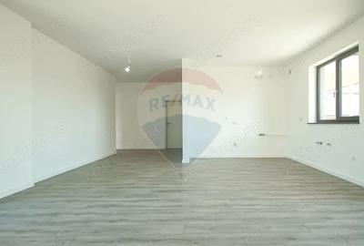 Casă cu 5 camere cu Teren 657 Mp în Hălchiu - 2