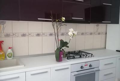 Apartament cu 3 camere decomandat în Central - 1