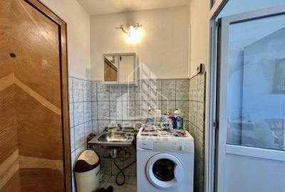 Garsoniera mobilata si utilata zona UMT - 5