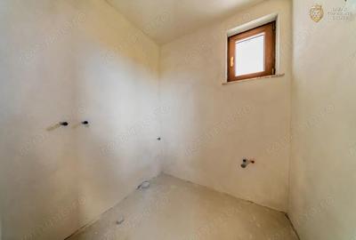 Casă cu 7 camere cu Teren 600 Mp în Sânleani - 5