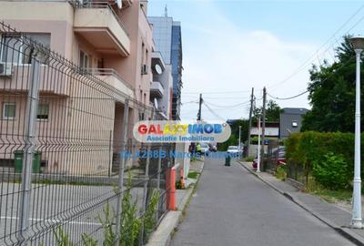 Casă cu 9 camere cu Teren 260 Mp în Băneasa - 8