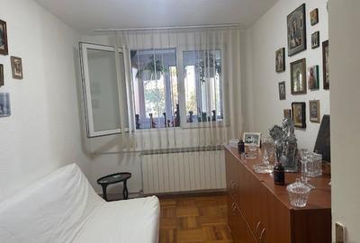 Titan langa metrou Nicolae Grigorescu - 7