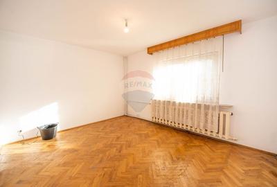 Casa Vilă cu 7 camere de vanzare, 250 mpu, 200 mp, teren în Buzau - 24