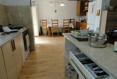 Casă cu 5 camere cu Teren 500 Mp în Central