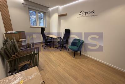 Apartament cu 3 camere decomandat în P-ța Victoriei - 4
