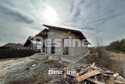 Casă cu 4 camere cu Teren 560 Mp în Girov - 12