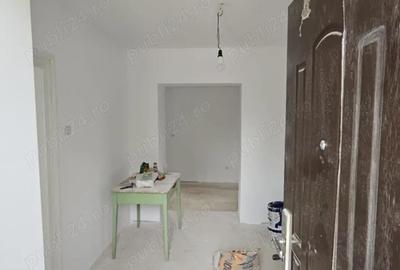 Casă cu 4 camere cu Teren 900 Mp în Central - 2