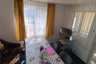 Casă cu 3 camere semidecomandat cu Teren 844 Mp în Pietroasele - 11