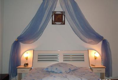 Casă cu 8 camere cu Teren 516 Mp în Predeal - 2