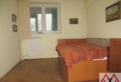 Apartament cu 3 camere decomandat în Titan - 6