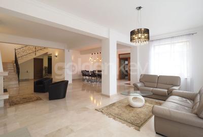 Vilă superba cu 8 camere, mobilata modern, piscina - 2