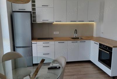 Inchiriez apartament central