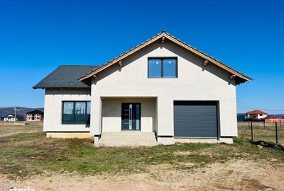 Casă cu 5 camere cu Teren 743 Mp în Oșorhei - 1