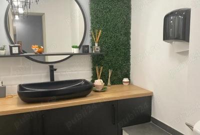 Spațiu comercial, de 50 mp, în Central - 3