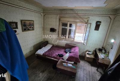 Casă cu 4 camere cu Teren 500 Mp în Teiu