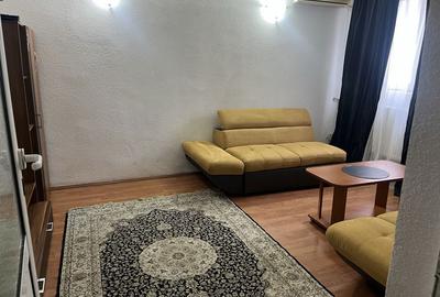 Garsonieră decomandată în Titan - 2