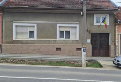 Casă cu 7 camere cu Teren 900 Mp în Central - 3
