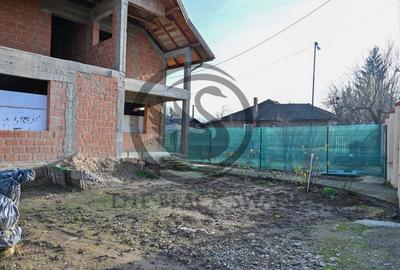Casa la rosu de vanzare | Iordacheanu - Valea Cucului | Comision 0% - 3