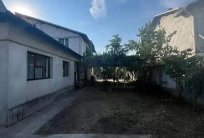 Casă cu 5 camere cu Teren 900 Mp în Andrei Mureșanu - 2