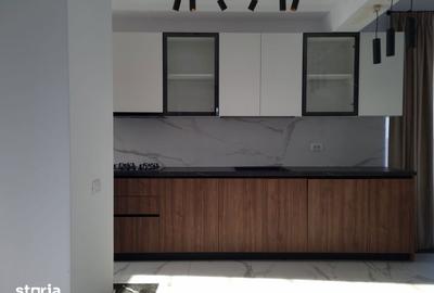 Casă cu 4 camere cu Teren 300 Mp în Central - 1