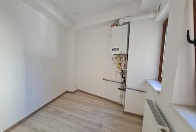 Casă individuală cu 18 camere cu Canalizare în Calea Călărașilor - 18