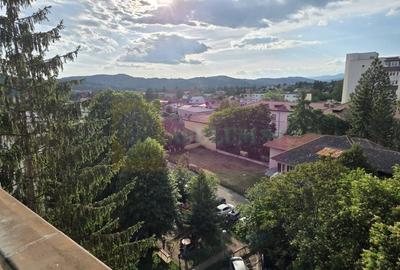 Apartament cu 3 camere decomandat în Central - 13