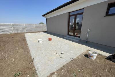 Casă cu 4 camere cu Teren 530 Mp în Domnești - 3