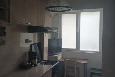 Apartament cu 3 camere decomandat în Progresul - 7