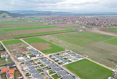 Teren intravilan - 9