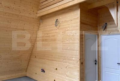 Casă cu 2 camere cu Teren 560 Mp în Hurez - 9